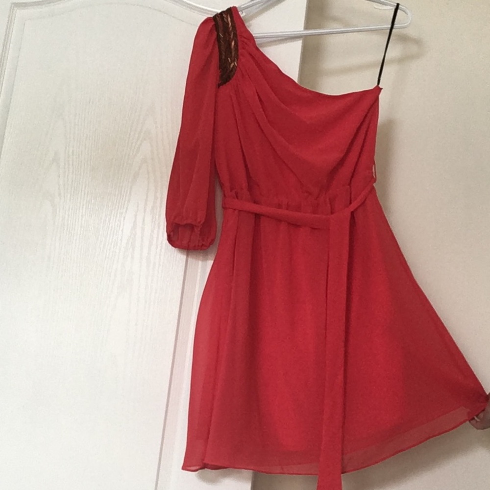 One shoulder dress